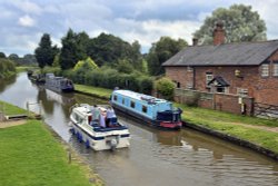 The Shropshire Union Canal at Tiverton Wallpaper