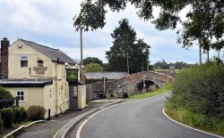 The Shady Oak Public House at Tiverton Canal Bridge Wallpaper