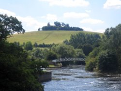 The River Thames at Little Wittenham with Little Wittenham Bridge and Wittenham Clumps in the background Wallpaper