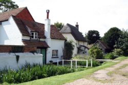 Period cottages on The Green, Warborough Wallpaper