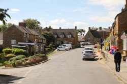 High Street, Hook Norton Wallpaper