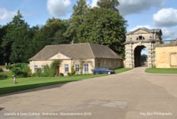 Laundry & Dairy Cottage, Badminton, Gloucestershire 2016 Wallpaper