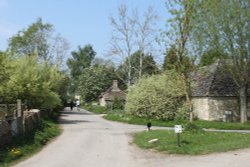 The rural lanes of Kelmscott Wallpaper