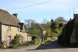 Cotswold-style cottages in Shilton Wallpaper