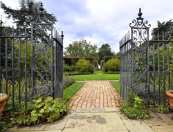 Hidcote Garden Wallpaper