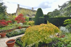 Hidcote Manor Garden Wallpaper