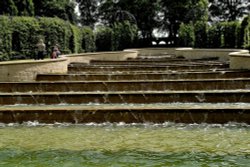 Water Feature Alnwick Garden Wallpaper