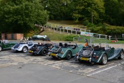 Morgans Lined up in Front of the Brooklands Hill Wallpaper