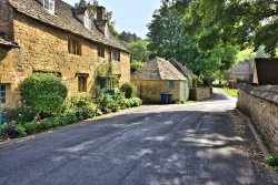 View Down Snowshill Road, Towards the Village Centre Wallpaper