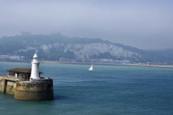 Dover harbour Wallpaper