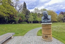 Blenheim Palace Garden, The Churchill Memorial Garden Wallpaper