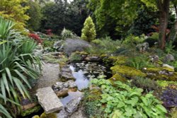 Doddington Place Rock Garden Wallpaper