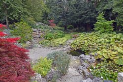 Doddington Place Rock Garden Wallpaper