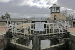 Oulton Broad Lock Wallpaper