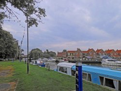 The River Waveney at Beccles Wallpaper