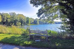 The Lake at Lullingstone Castle Wallpaper