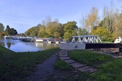 Caen Hill Locks, Devizes Wallpaper