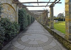 The Gardens of Hever Castle Wallpaper