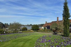 The gardens at RHS Wisley Wallpaper