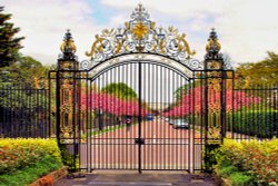 Regents Park Gates in Spring Wallpaper