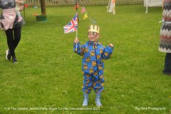 H.M The Queens Jubilee Party, Acton Turville, Gloucestershire 2022 Wallpaper