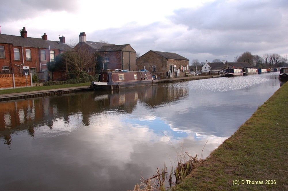 Lancaster Canal, Bilsborrow, Lancashire. Feb 06 Near Garstang - D50 & 18-200 AFs
