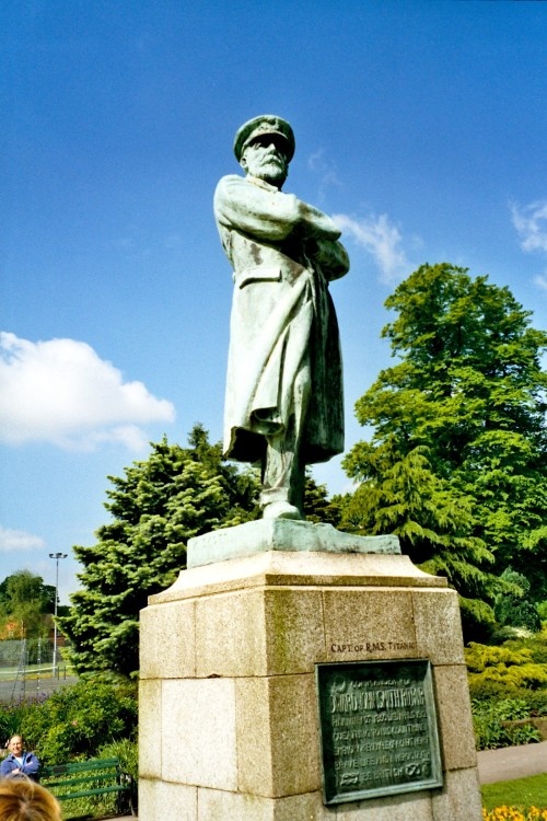 Lichfield - Beacon Park, Statue of Smith captain of Titanic