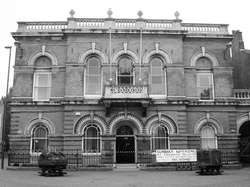 The original part of the Town Hall at Ilkeston in Derbyshire dates from the 1860's.
