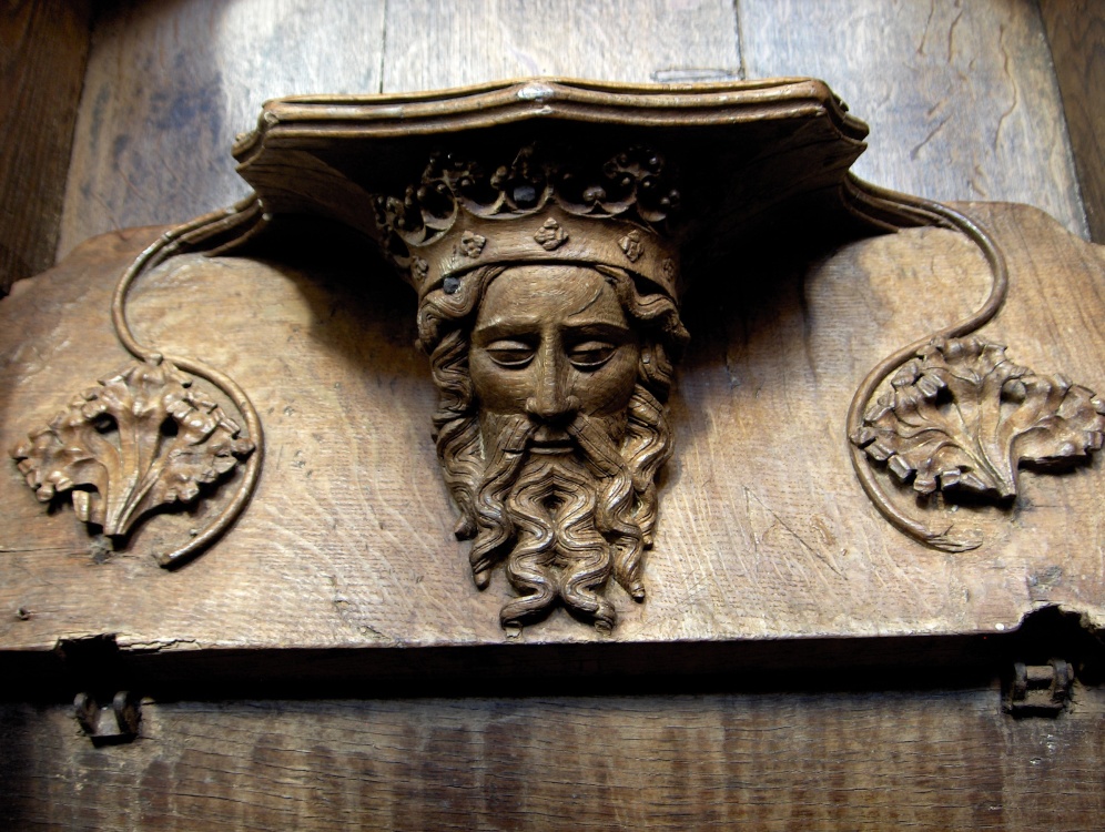 Norwich Cathedral misericord - King's Head. Norwich, Norfolk.