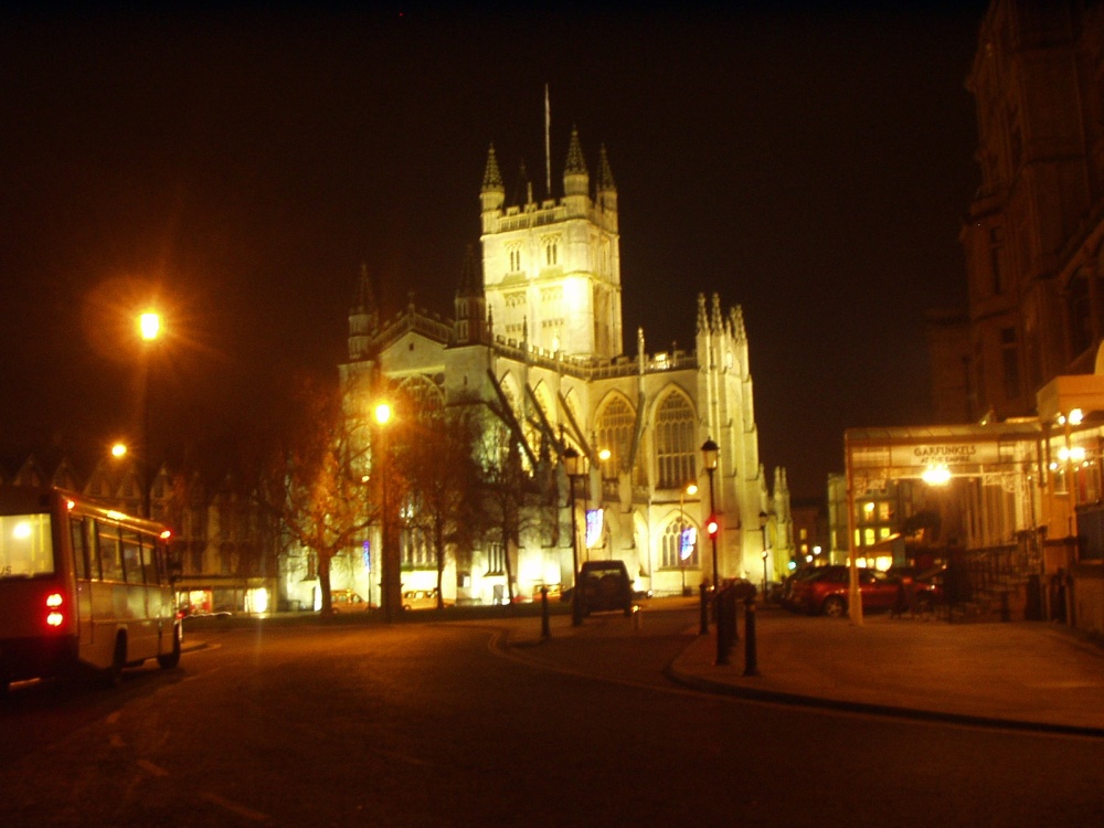 A view of Bath Abbey lit up at night, taken on 19th December 2006.