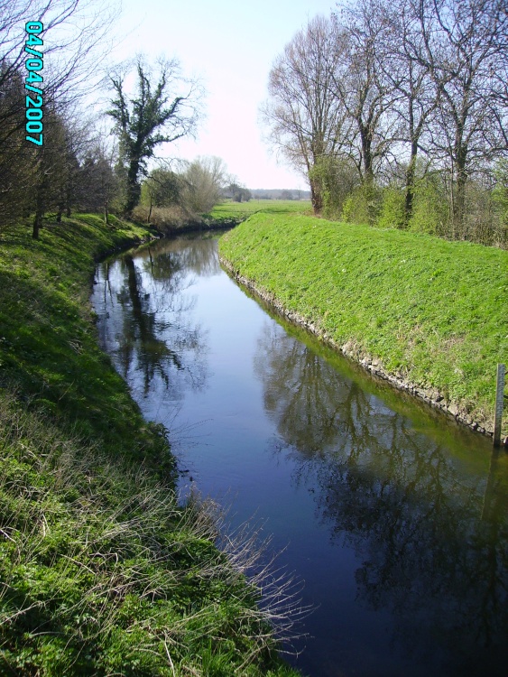 River Idle travels around the edge of the village of Gamston, Nottinghamshire.
