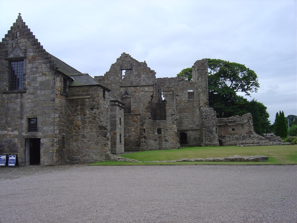 Aberdour Castle (Scotland)