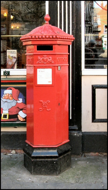 Victorian Postbox, Exchequer Gate, Lincoln