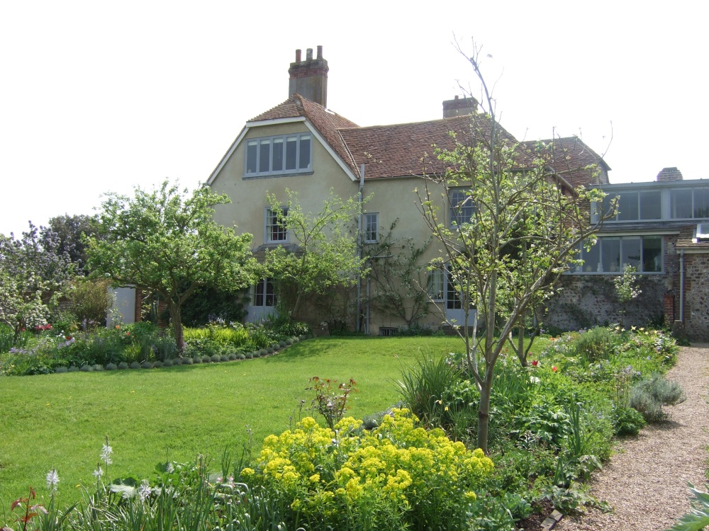 Charleston Farmhouse: country residence of the Bloomsbury group