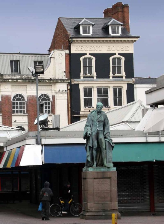 Leicester market statue