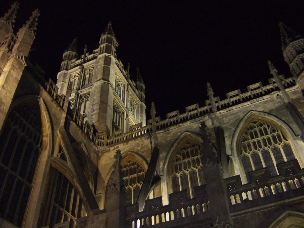 Bath Abbey at night