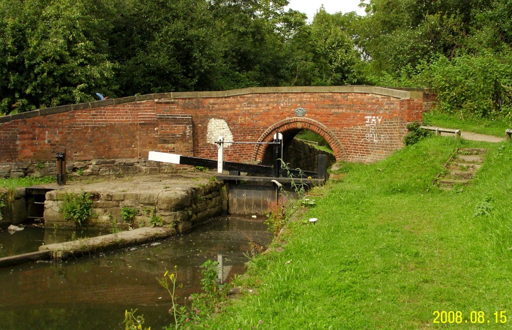 Chesterfield Canal near Tapton