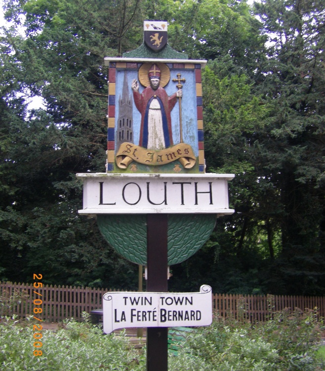 Louth Town Sign