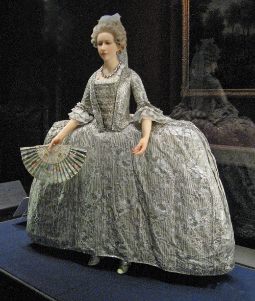 Eighteenth-century dress at Kensington Palace