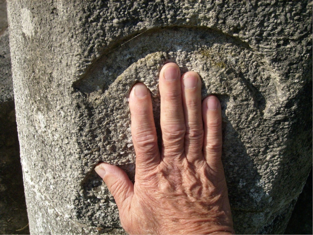 Tommy Layden's hand in stonemason's signature