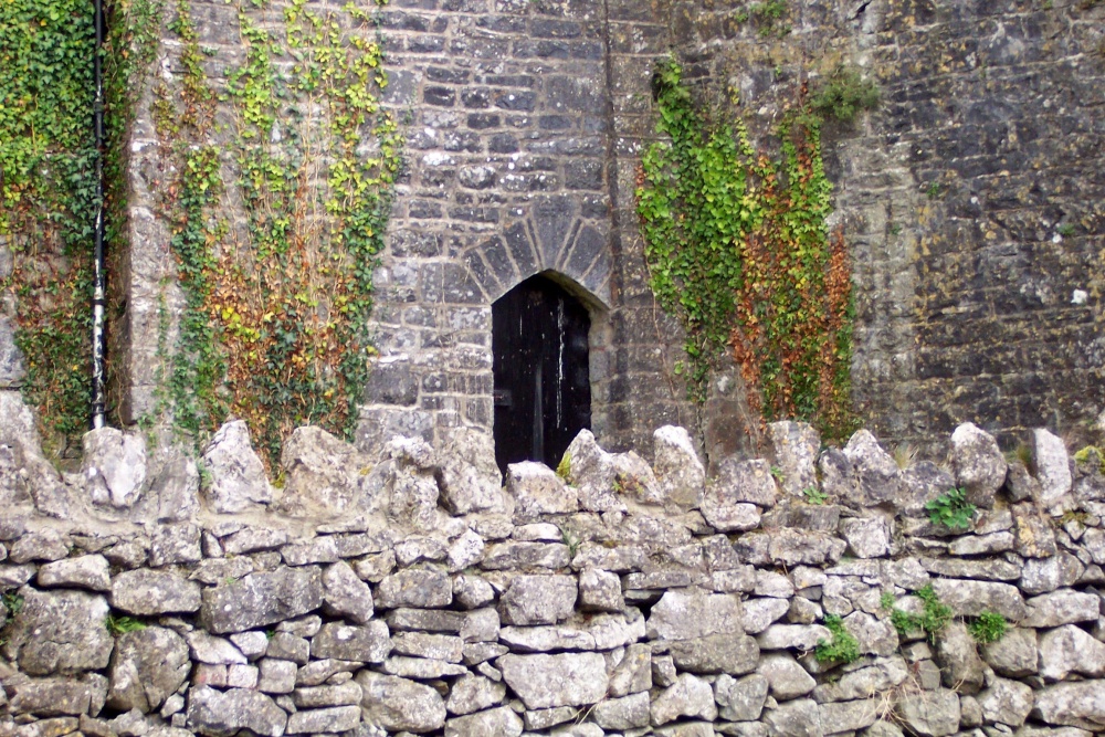 Doorway in Knappogue Castle
