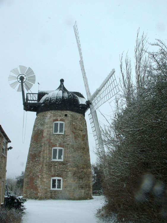 Wheatley Windmill in the snow