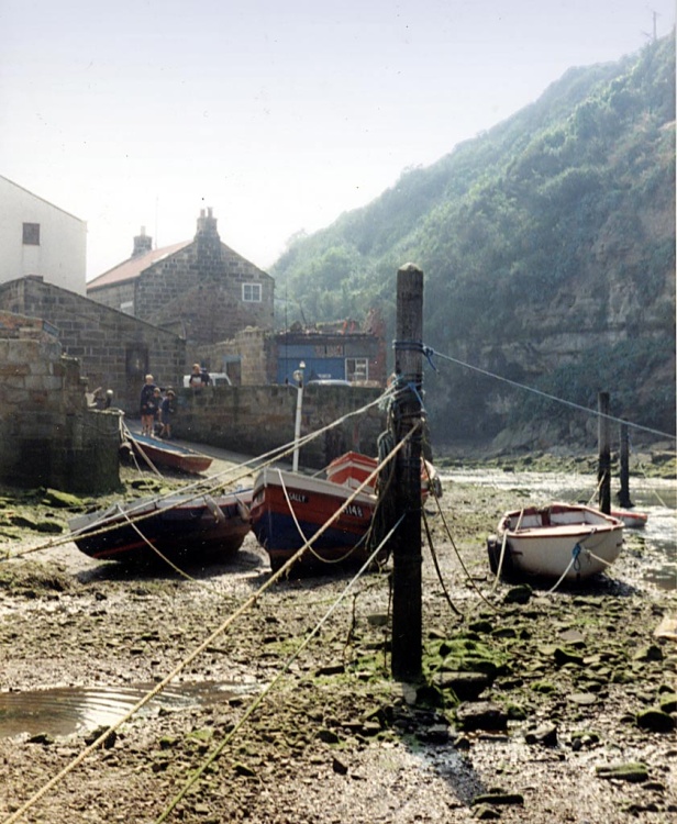 Staithes view from beck