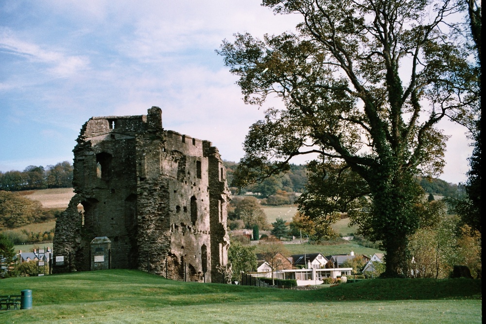 Chrickhowell Castle