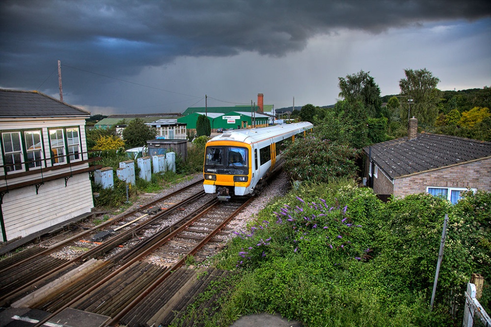 Train pulling into Cuxton station