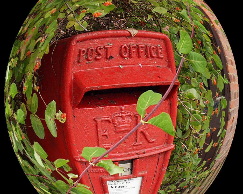 Village postbox, Dadford, near Buckingham, Bucks.