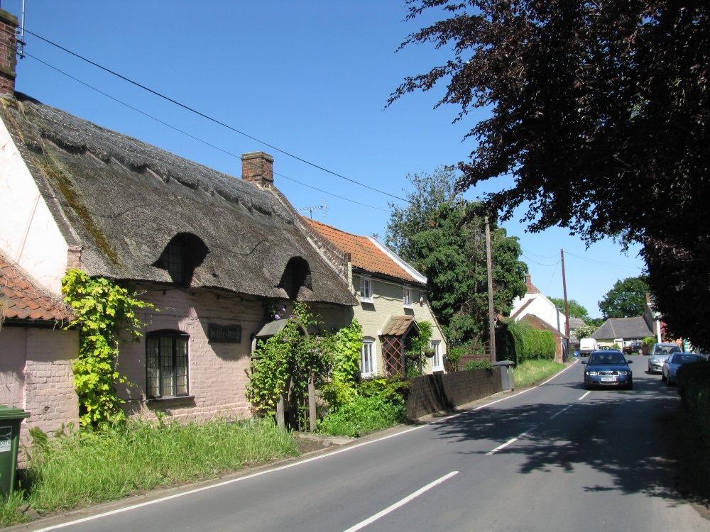 Thatched house in Catfield