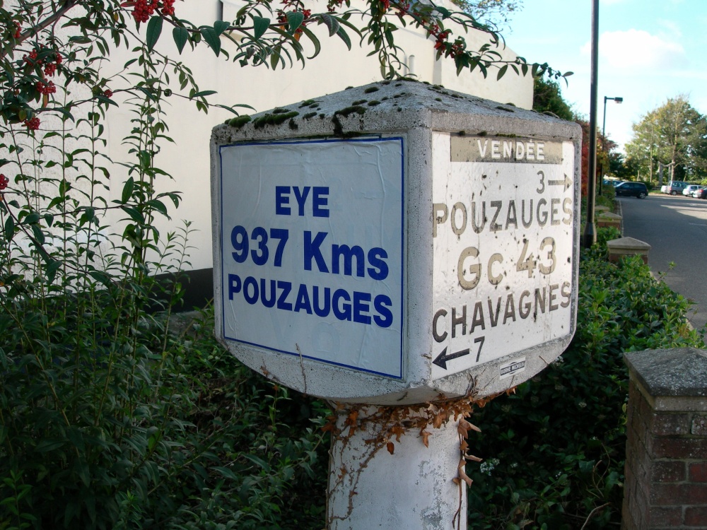 A signpost in Eye