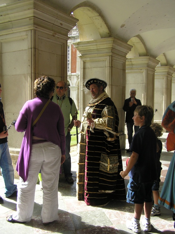 King Henry and subjects at Hampton Court
