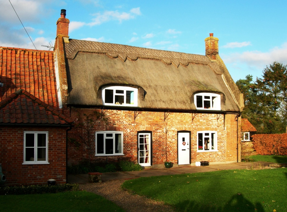 Yelverton thatched cottage